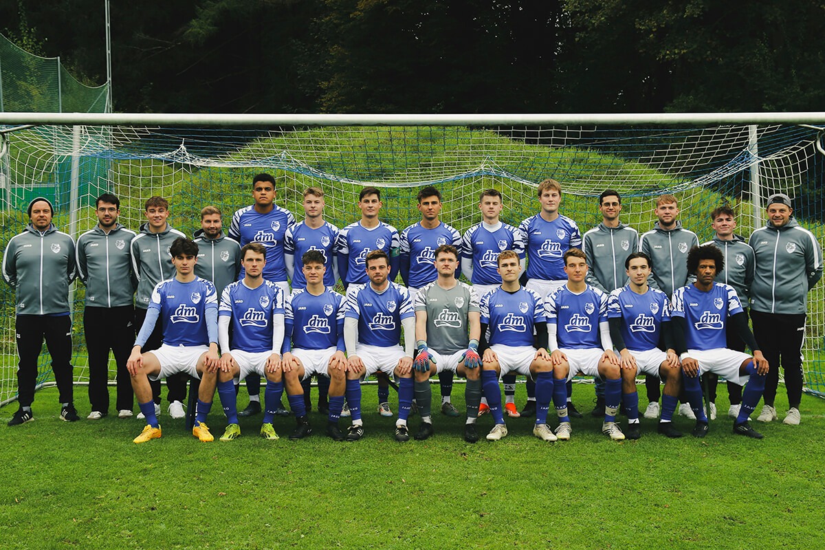 Offizielles Mannschaftsfoto der ersten Mannschaft des SV Bergheim